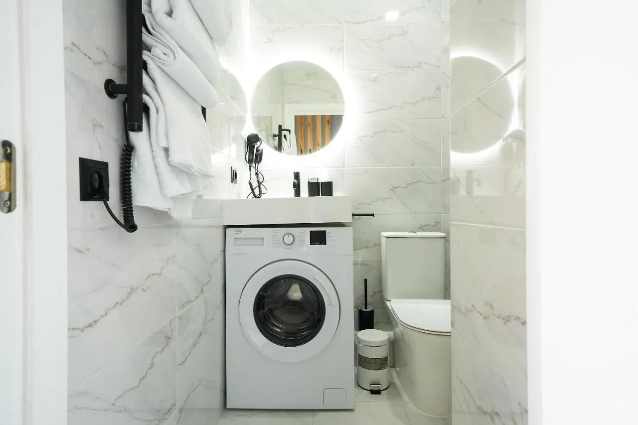 Apartment Myfreedom Апартаменти Метро Почайна, Оболонь Kyiv