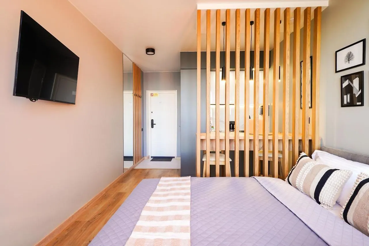 Apartment Myfreedom Апартаменти Метро Почайна, Оболонь Kyiv